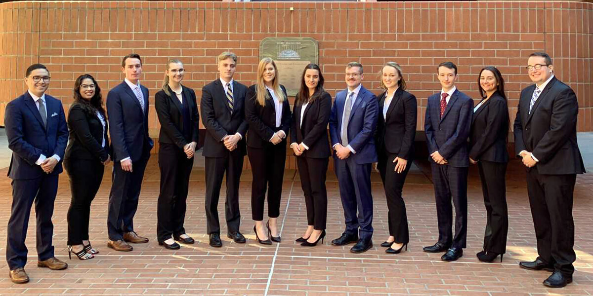 Photo of 12 students on SF State Moot Court team